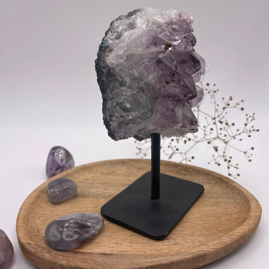 Amethyst auf Metallständer Nr. 2