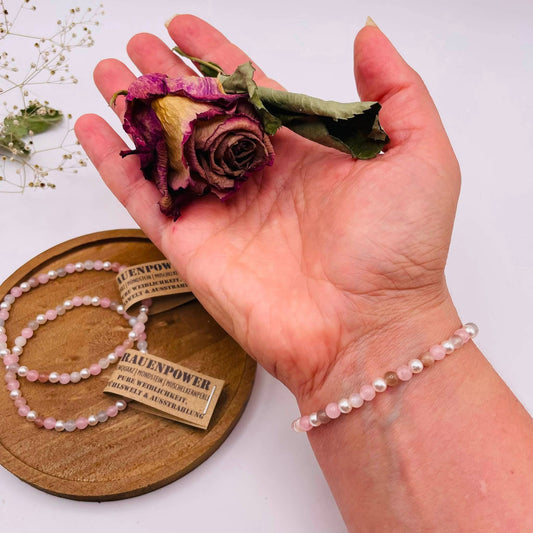 Draufsicht PURE WEIBLICHKEIT Armband 4mm – handverlesen von WUNDERSTEIN mit Liebe zum Detail
