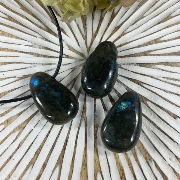 Edelsteintropfen - Anhänger gebohrt - Labradorit