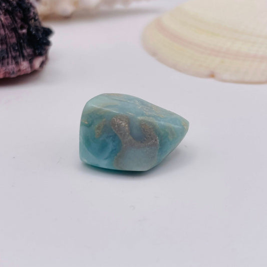 Larimar Nr. 8 Nahaufnahme – Blau-Weiß Musterung, Zukunftsstein | WUNDERSTEIN