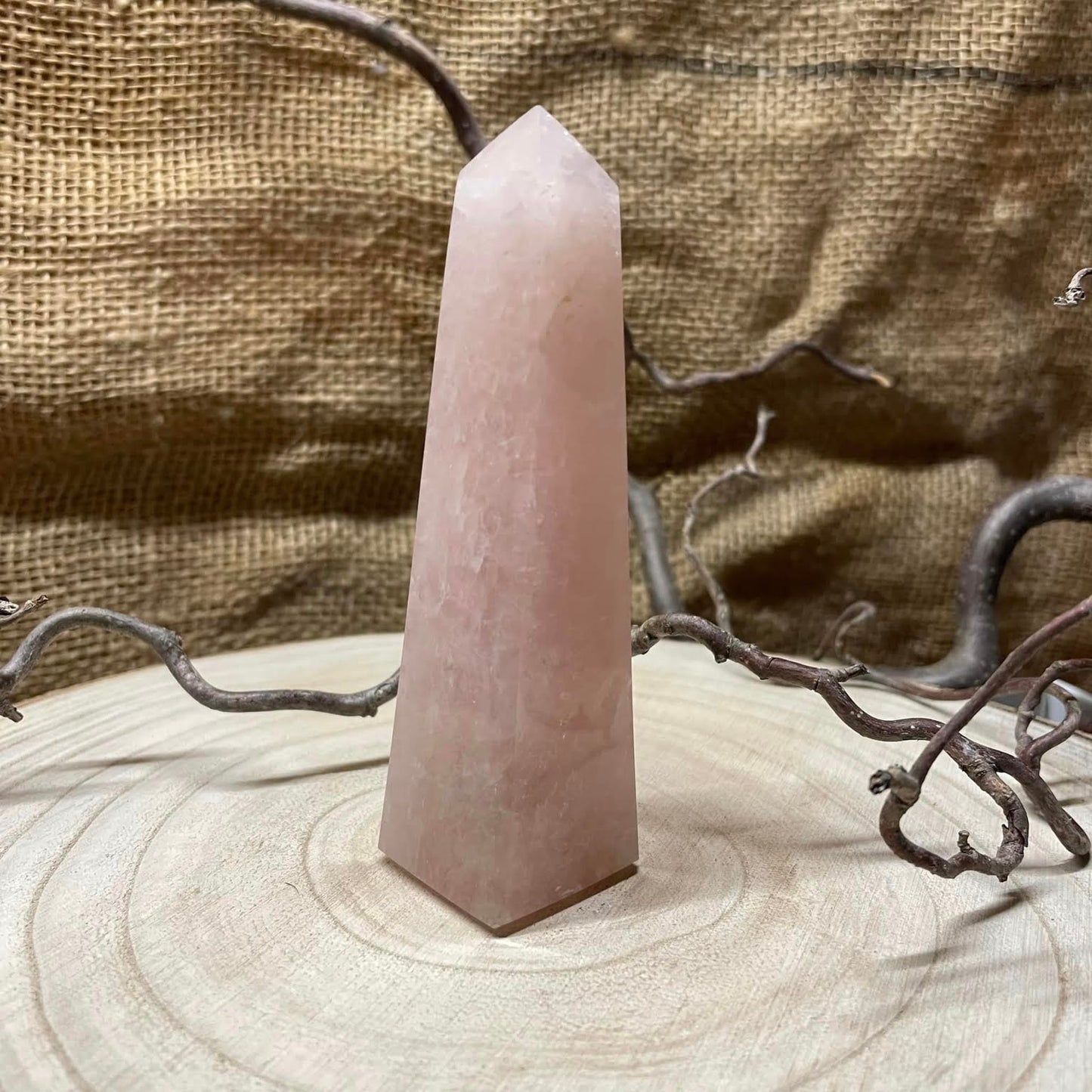 Rosenquarz-Obelisk