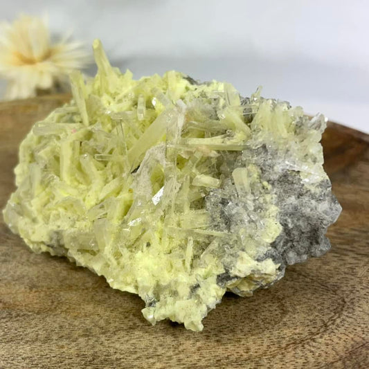 Schwefel mit weißem Coelestin