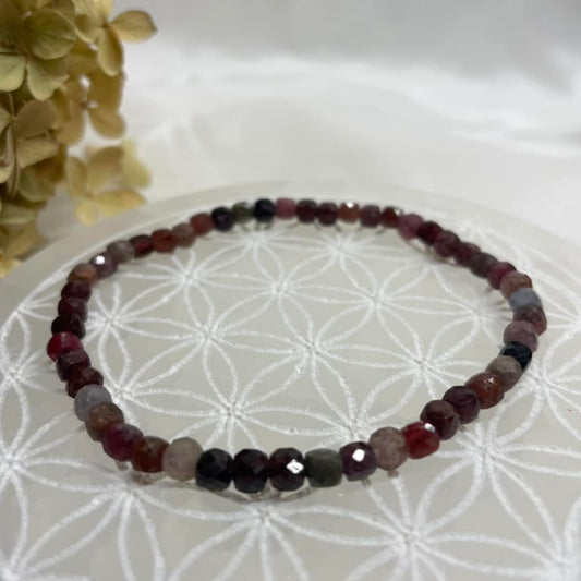 WÜRFEL-ARMBAND 4mm - Spinell multicolor