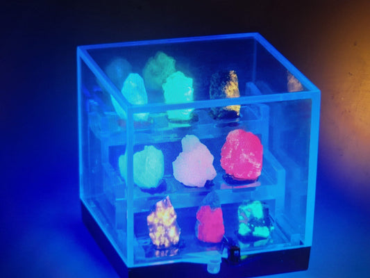 Fluoreszierende Mineralien jetzt entdecken bei WUNDERSTEIN