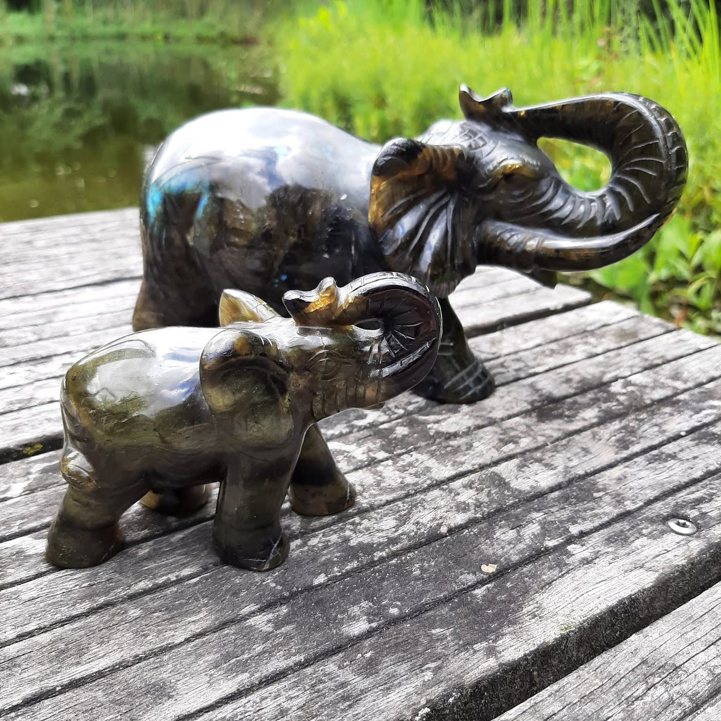 Elefant aus Labradorit