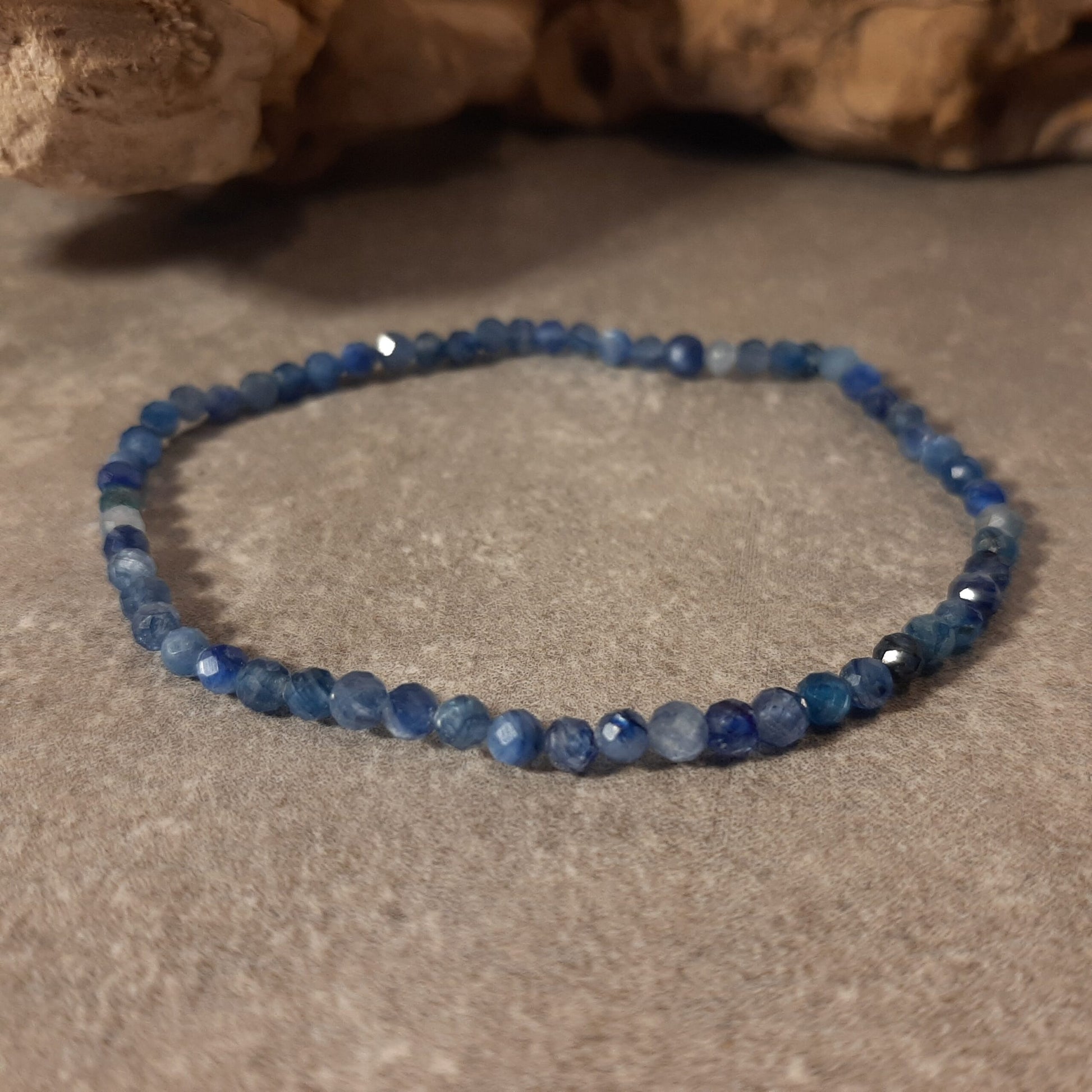 Kugelarmband facettiert - Disthen