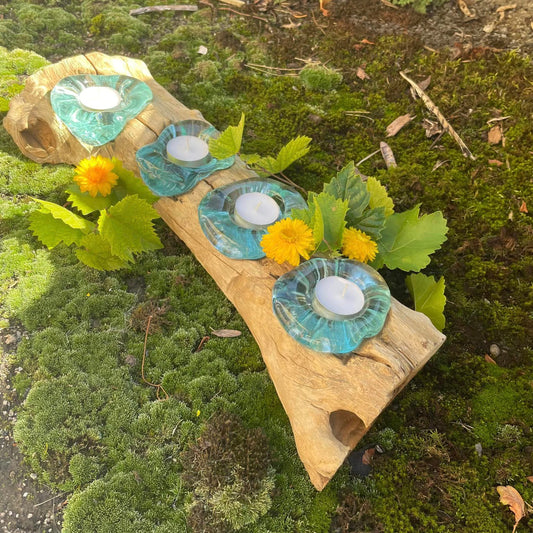Teelichthalter aus Kaffeestrauch-Wurzelholz 4-flammig mit Upcycling-Glasschälchen – Unikat von WUNDERSTEIN