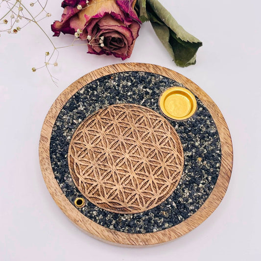 Räucherhalter Blume des Lebens mit Schwarzem Turmalin & Pyrit aus Mangoholz, Ø 10 cm – für Räucherkegel & Räucherstäbchen – Unikat von WUNDERSTEIN
