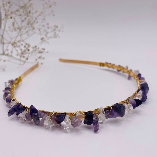 Edelstein-Haarreifen mit Amethyst und Bergkristall – handgefertigtes Unikat von WUNDERSTEIN
