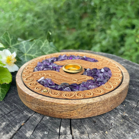 Räucherhalter Heilende Hände mit Amethyst – Mangoholz für Stäbchen & Kegel