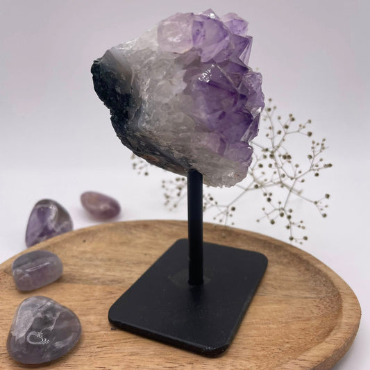 Amethyst auf Metallständer Nr. 5