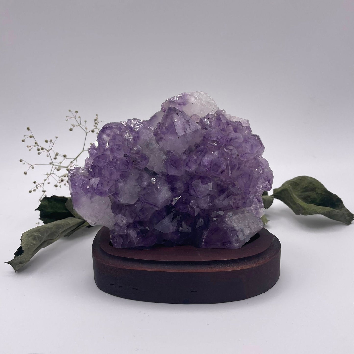 Amethystdrusenstück auf Holz Nr. 2
