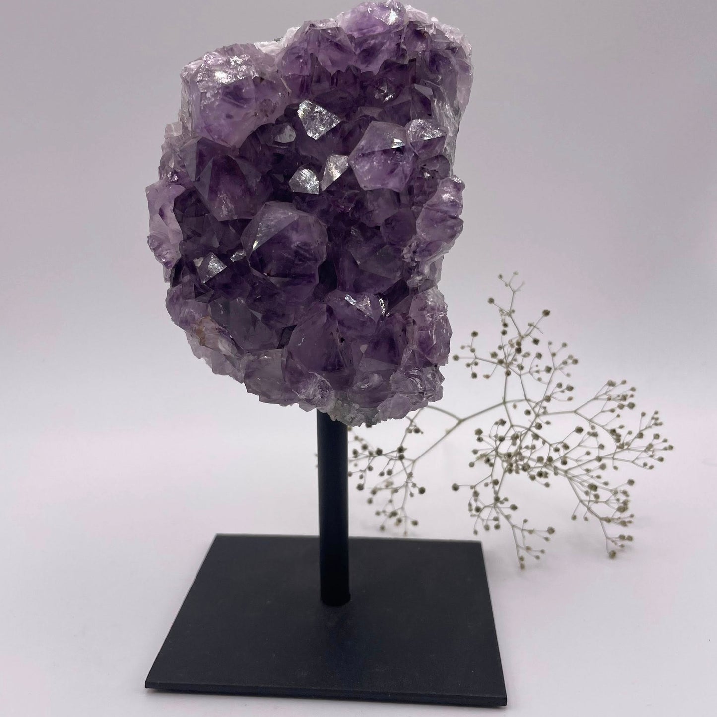 Amethyst auf Metallständer in XL-Größe