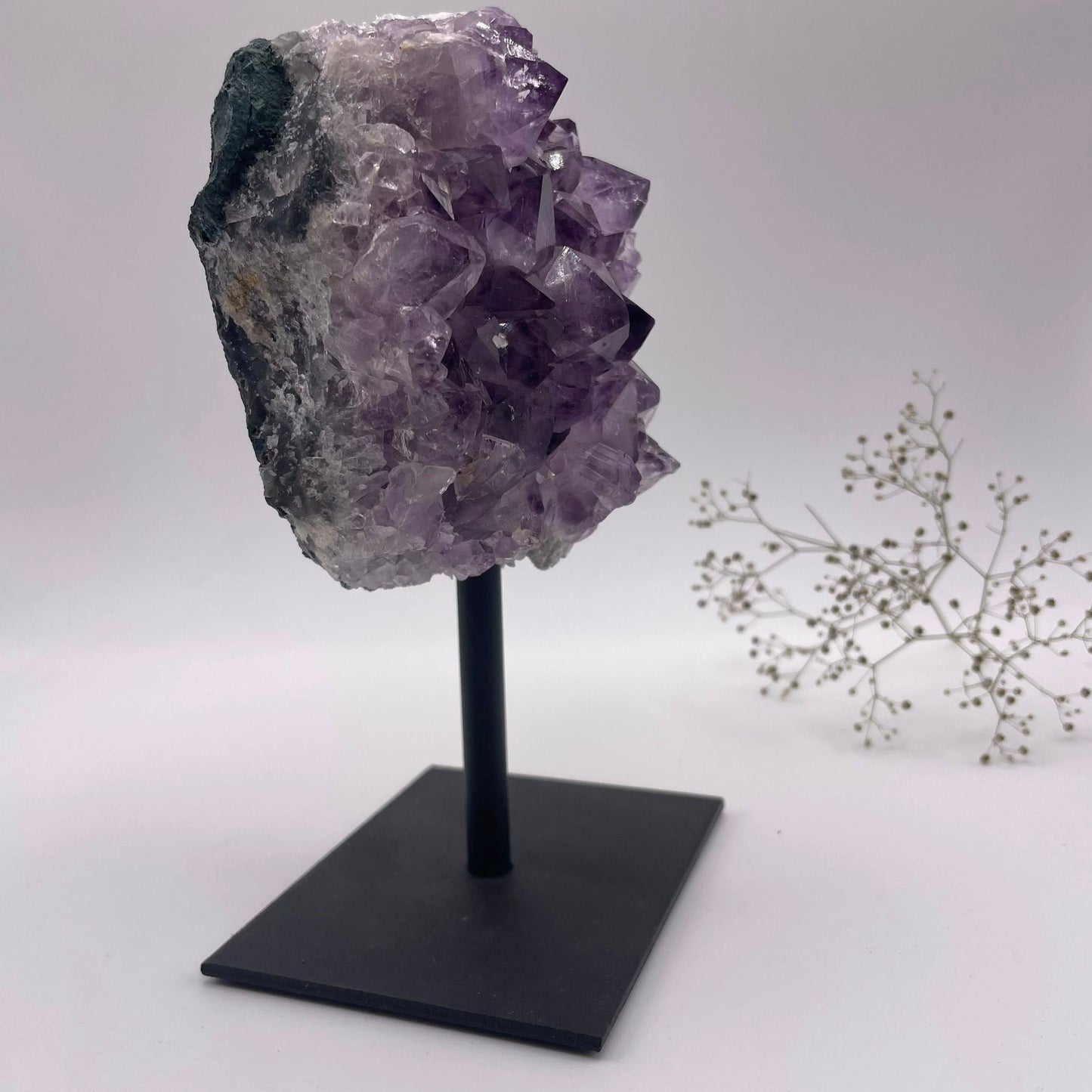Amethyst auf Metallständer in XL-Größe