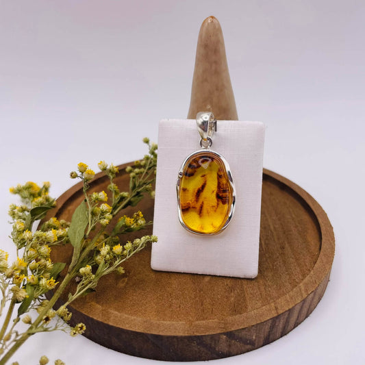 Bernstein-Anhänger Nr. 2 in 925er Sterlingsilber – echter Amber ca. 3×2 cm – Einzelstück von WUNDERSTEIN
