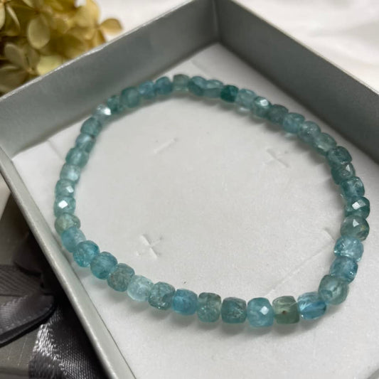 WÜRFEL-ARMBAND 4mm - Apatit Sky