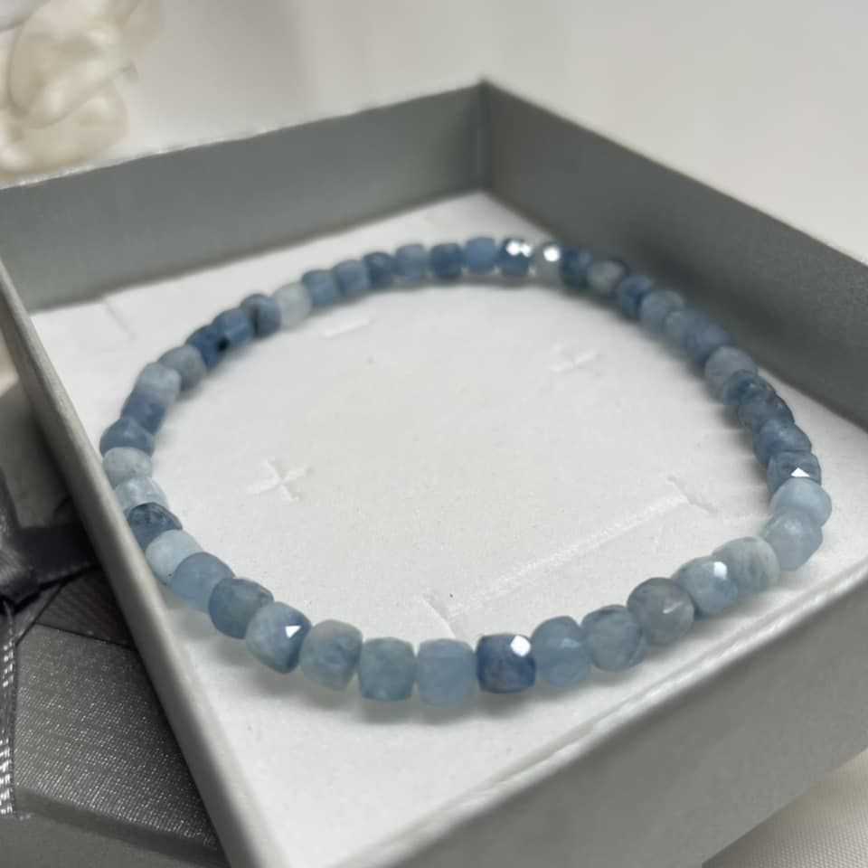 WÜRFEL-ARMBAND 4mm - Aquamarin