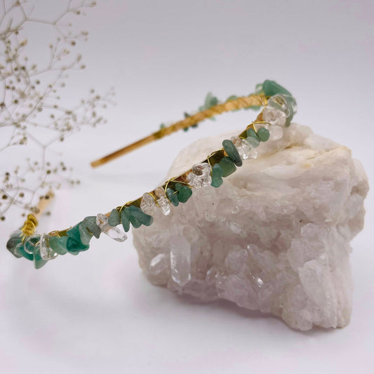 Goldener Haarreifen mit echten Aventurin- und Bergkristall-Steinen – Edelstein-Haarschmuck für Hochzeit und Mittelalter

