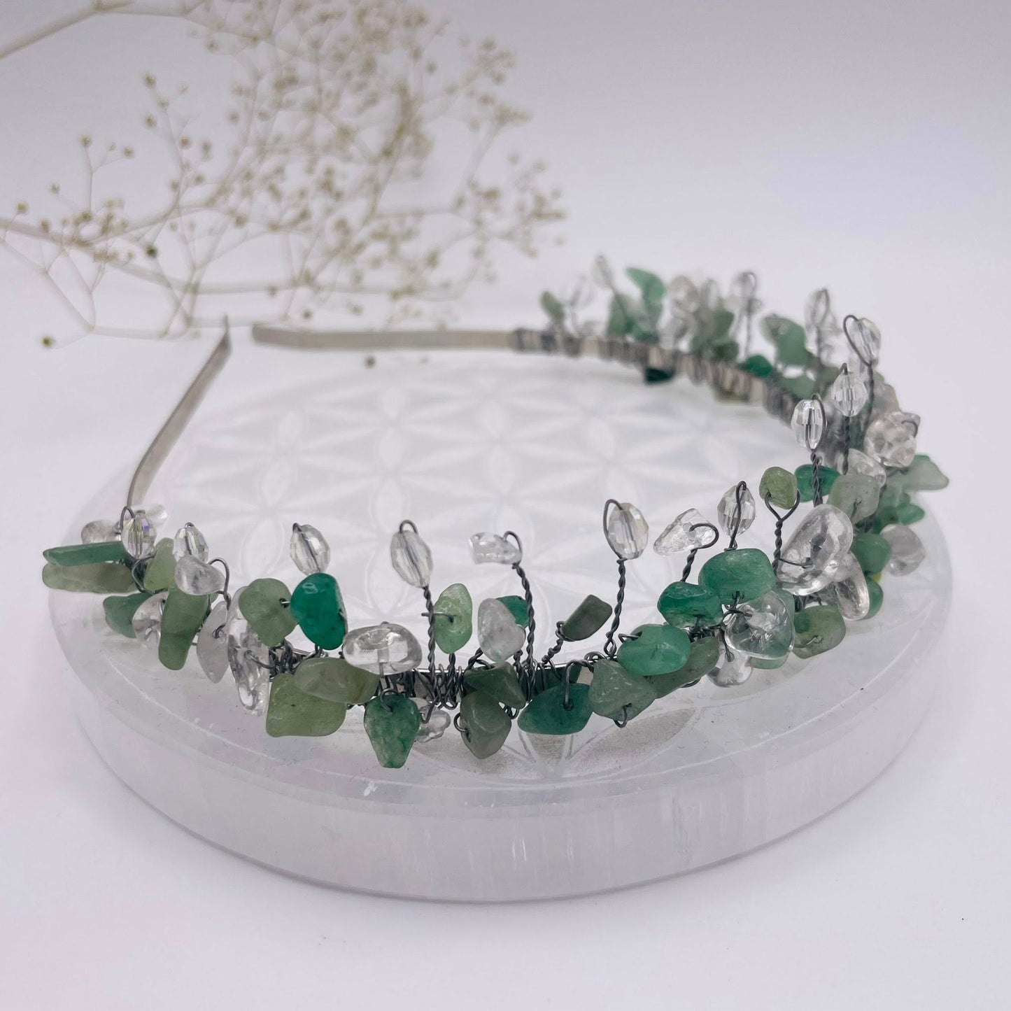 Silberne Edelstein-Tiara mit Aventurin und Bergkristall – märchenhafte Krone für besondere Anlässe von WUNDERSTEIN
