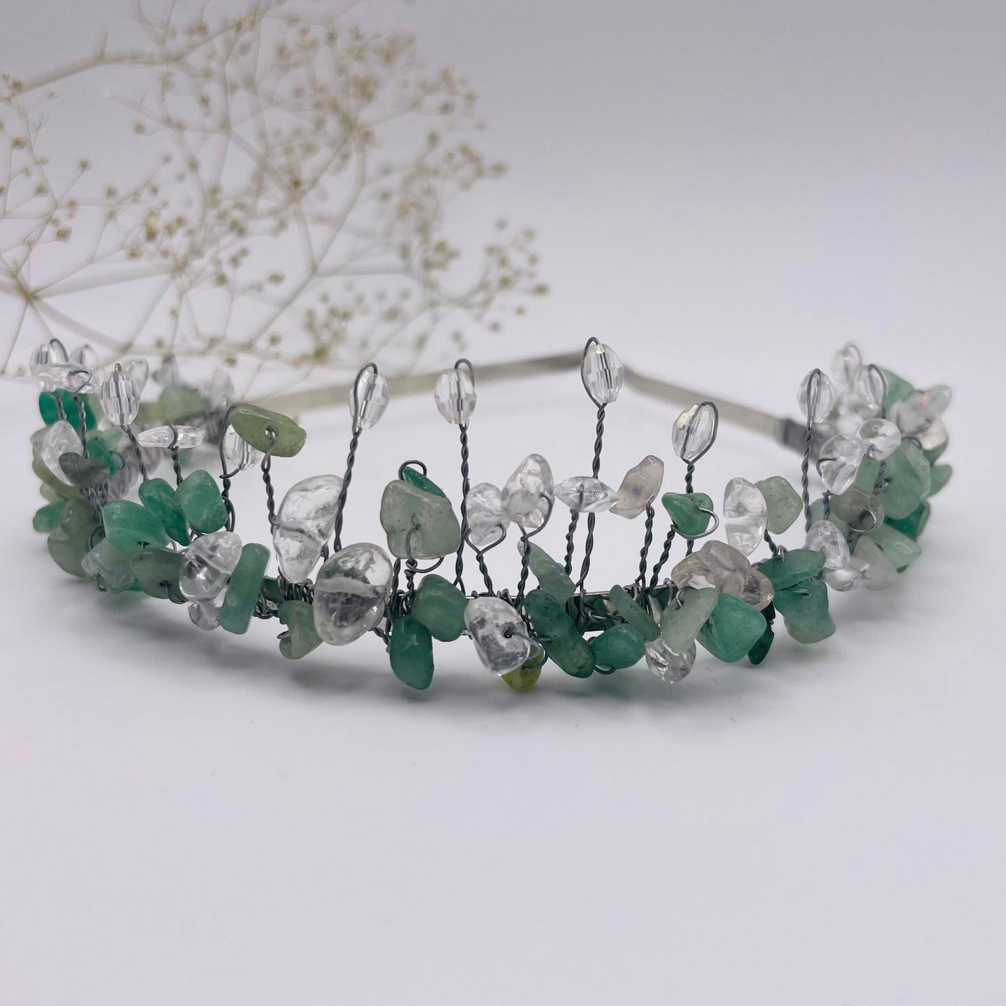 Edelstein-Tiara mit Aventurin und Bergkristall – handgefertigtes Unikat von WUNDERSTEIN
