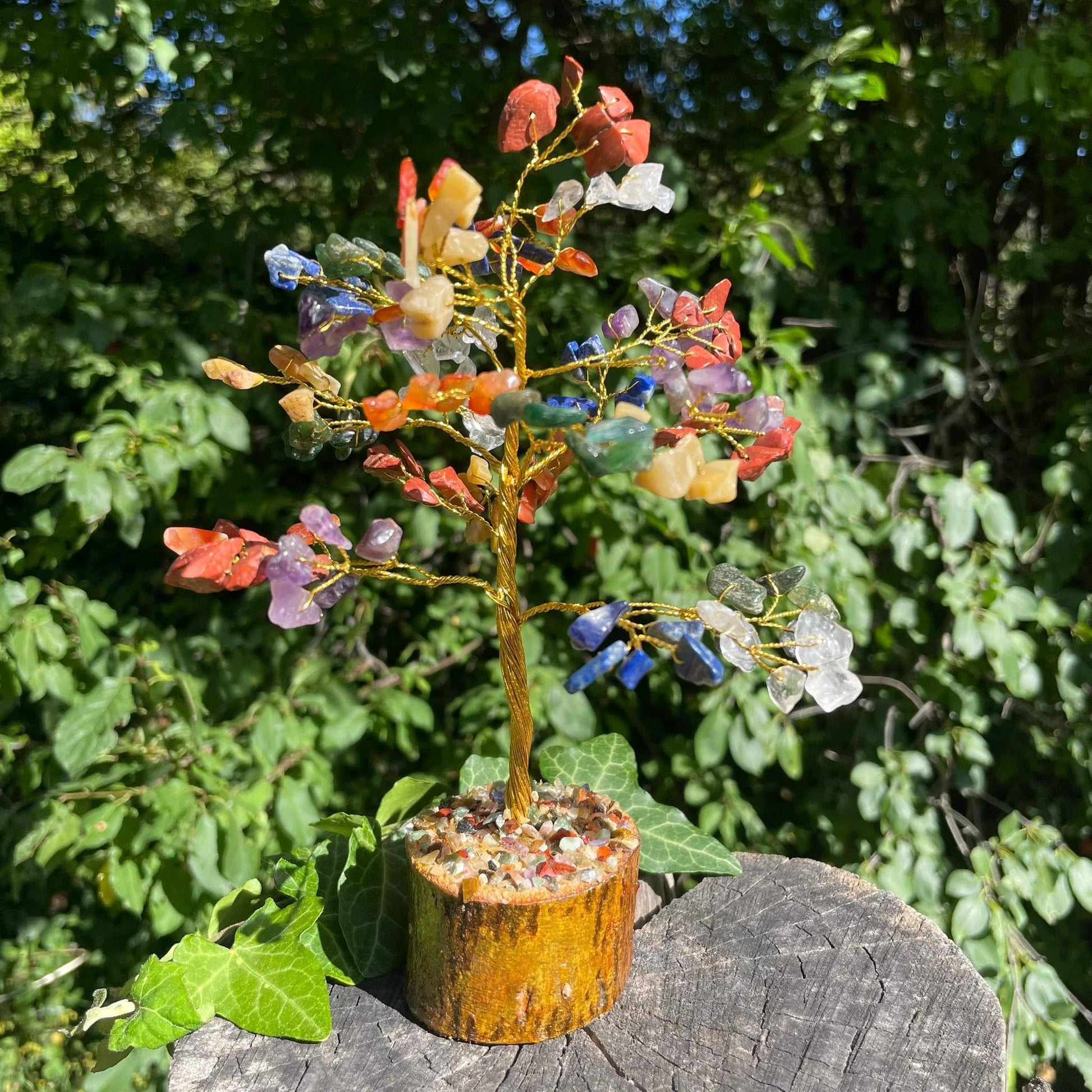 Buntes Edelsteinbäumchen