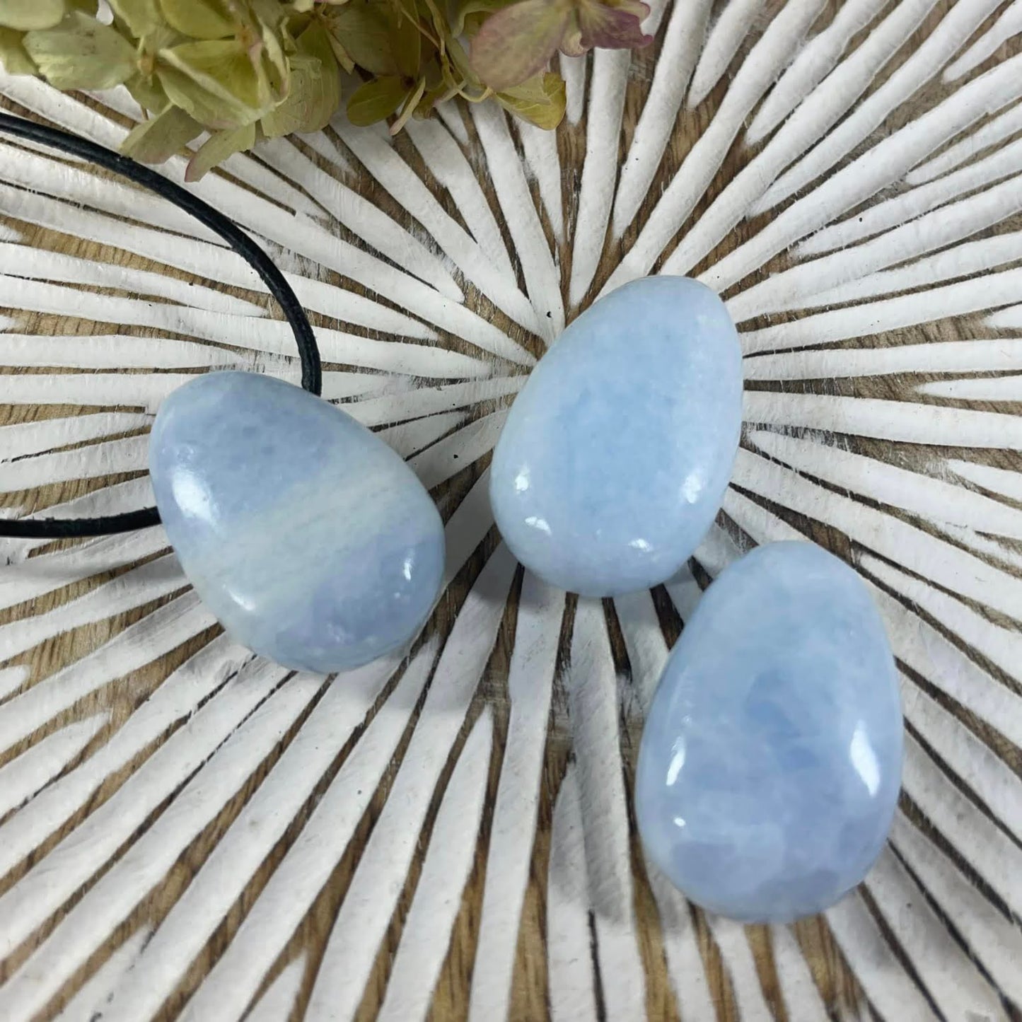 Edelsteintropfen - Anhänger gebohrt - Calzit blau