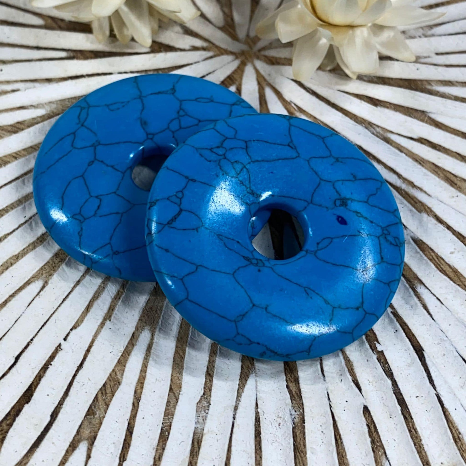 HOWLITH BLAU - Donut