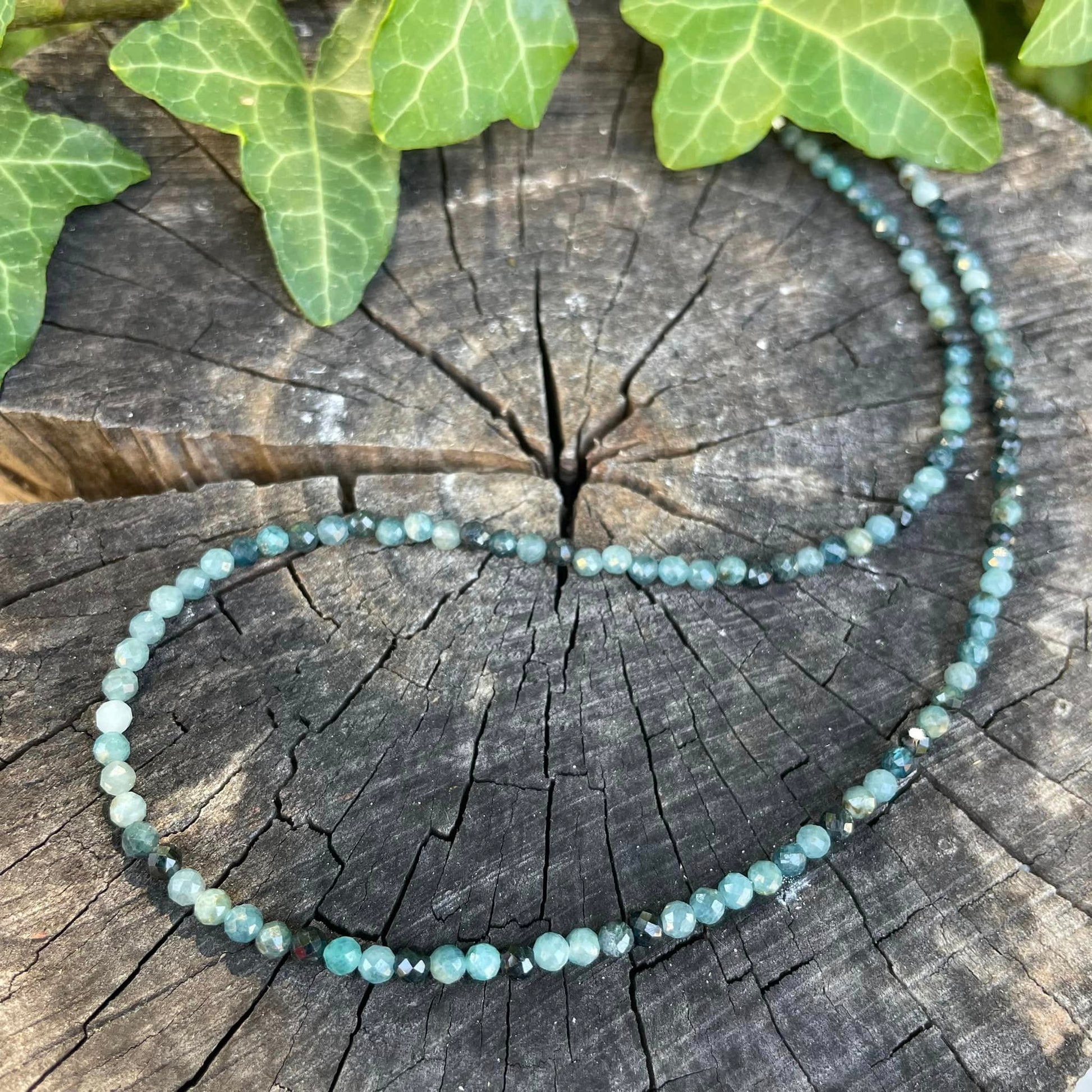 Blauer Turmalin - Kette facettiert