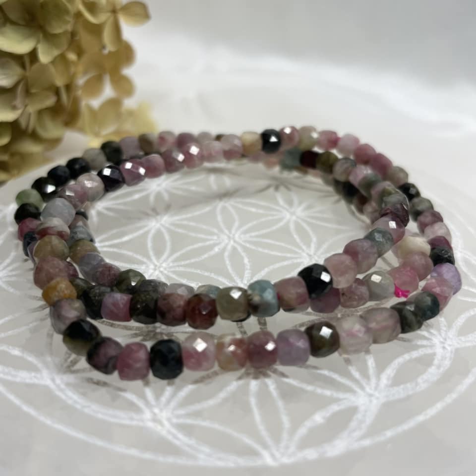 WÜRFEL-ARMBAND 4mm - Turmalin multicolor
