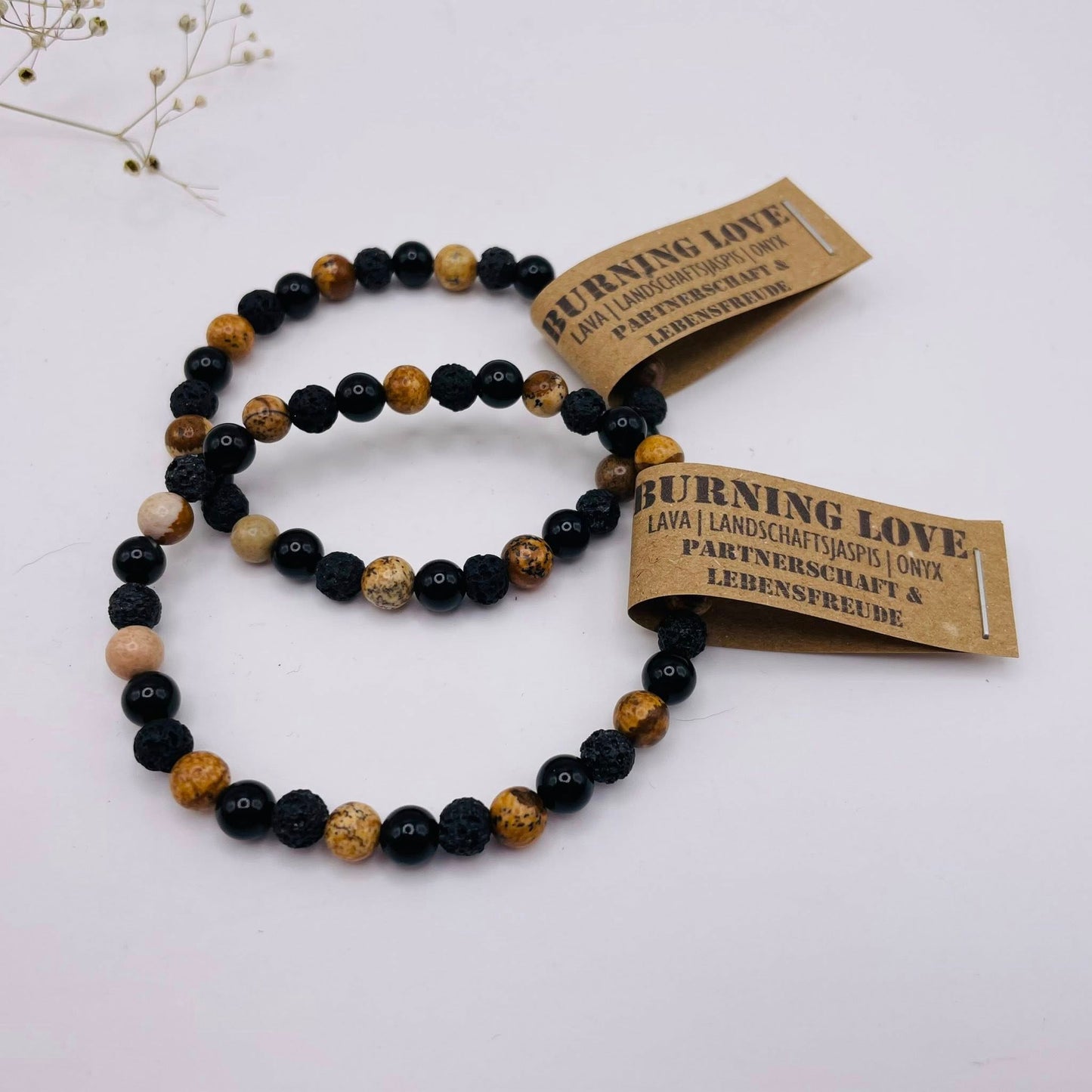 Burning Love Armband aus Lava, Landschaftsjaspis & Onyx – perfektes Liebesgeschenk – WUNDERSTEIN