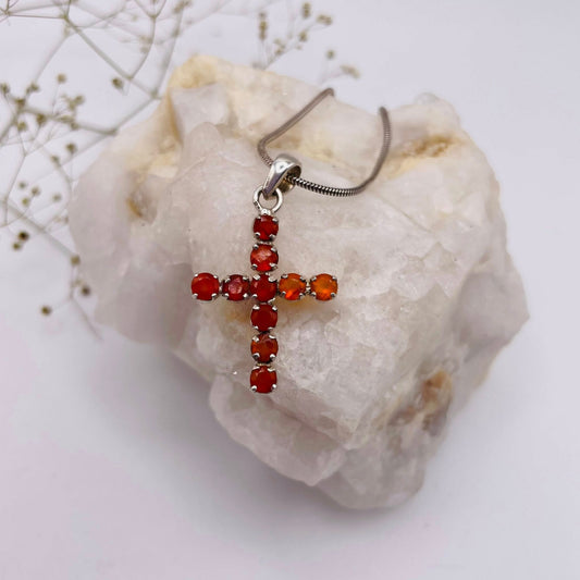 Großer Kreuz-Anhänger mit funkelndem Carneol in Sterlingsilber, ca. 3×2 cm, garantiertes Einzelstück – WUNDERSTEIN

