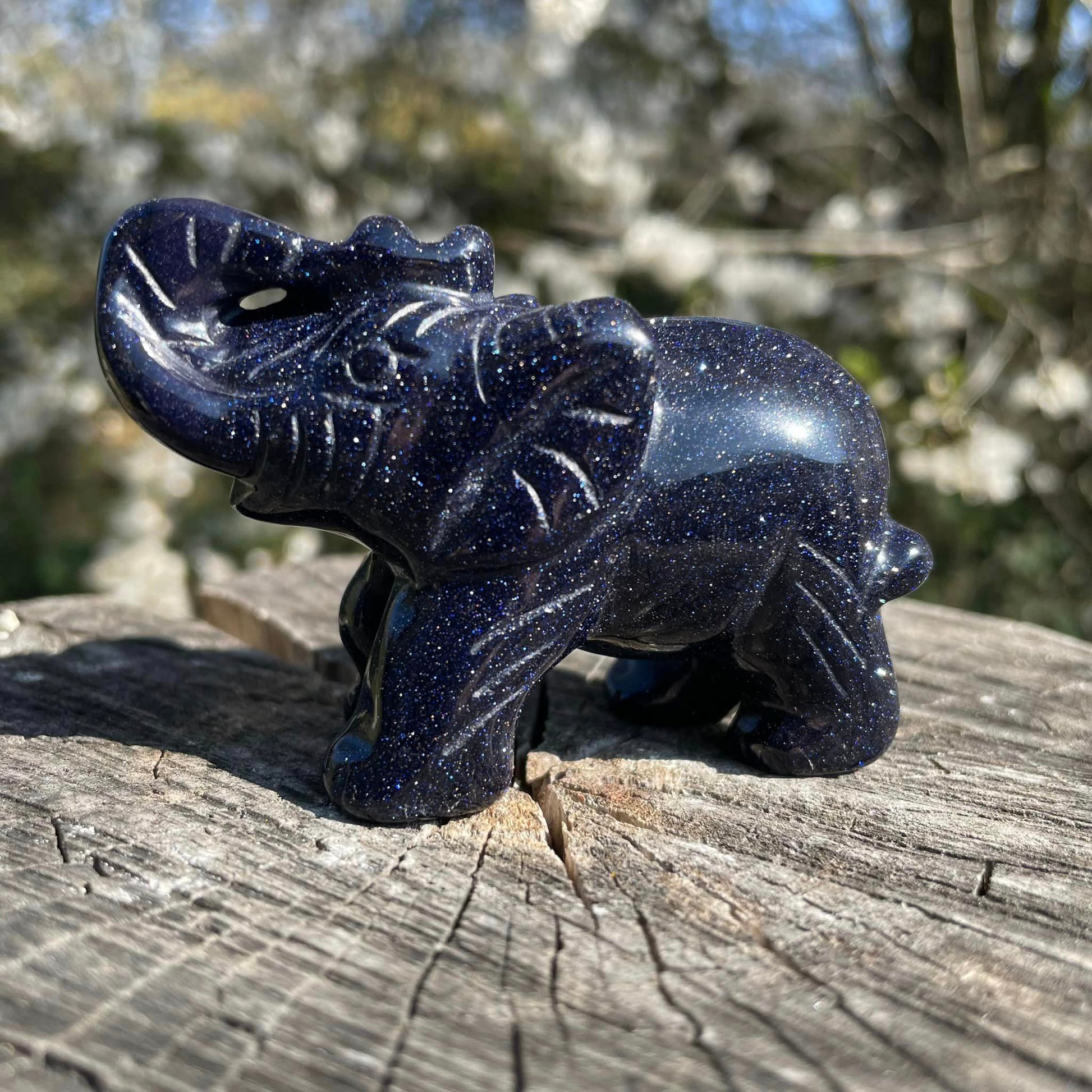 Edelstein-Elefant in Sorten - Blaufluss