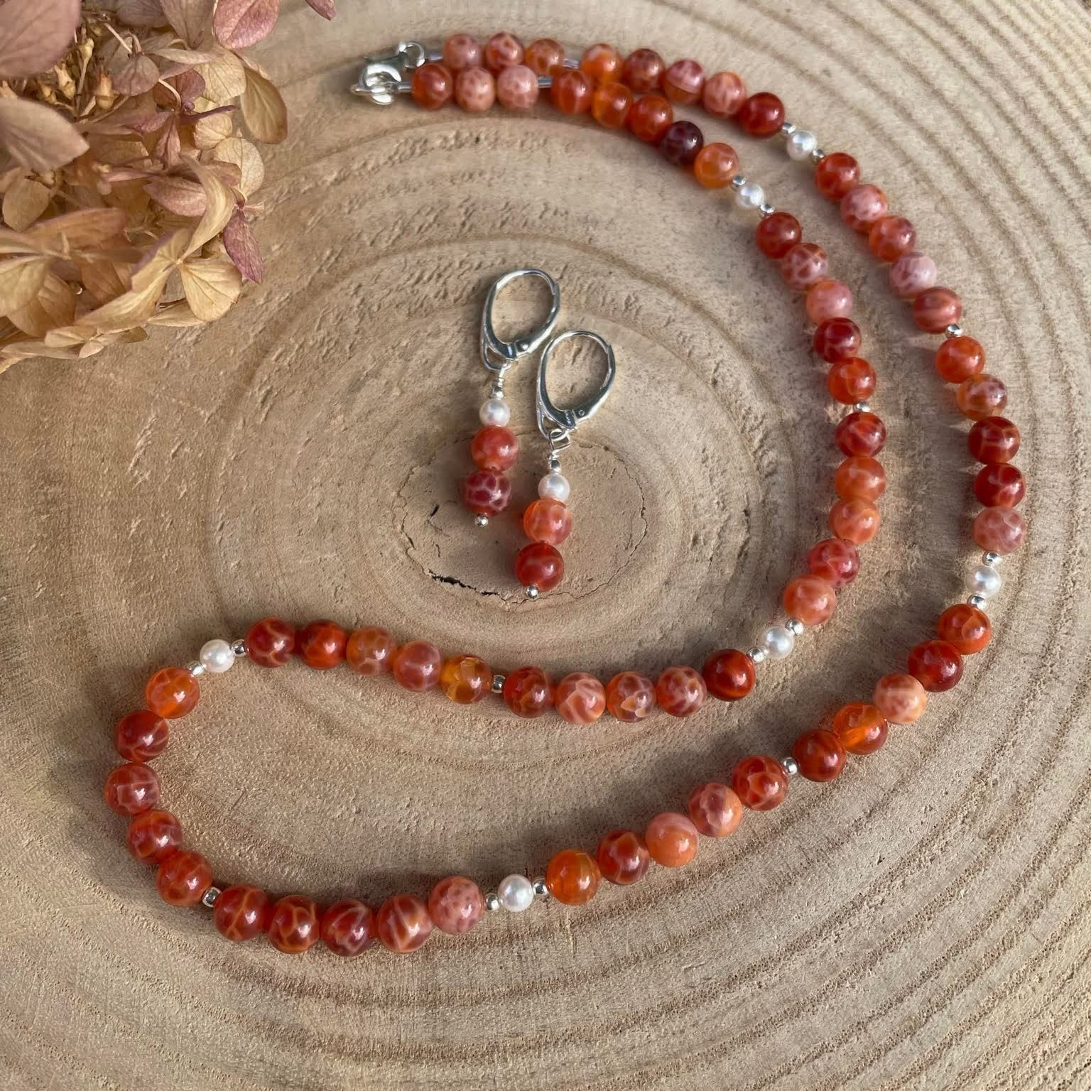 Zweiteiliges Schmuckset "Feuerachat & Muschelkern"