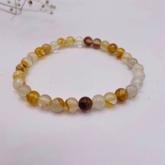 Golden Healer Armband Limonitquarz 6mm Detailansicht – natürliche Eisenoxid-Färbung, WUNDERSTEIN