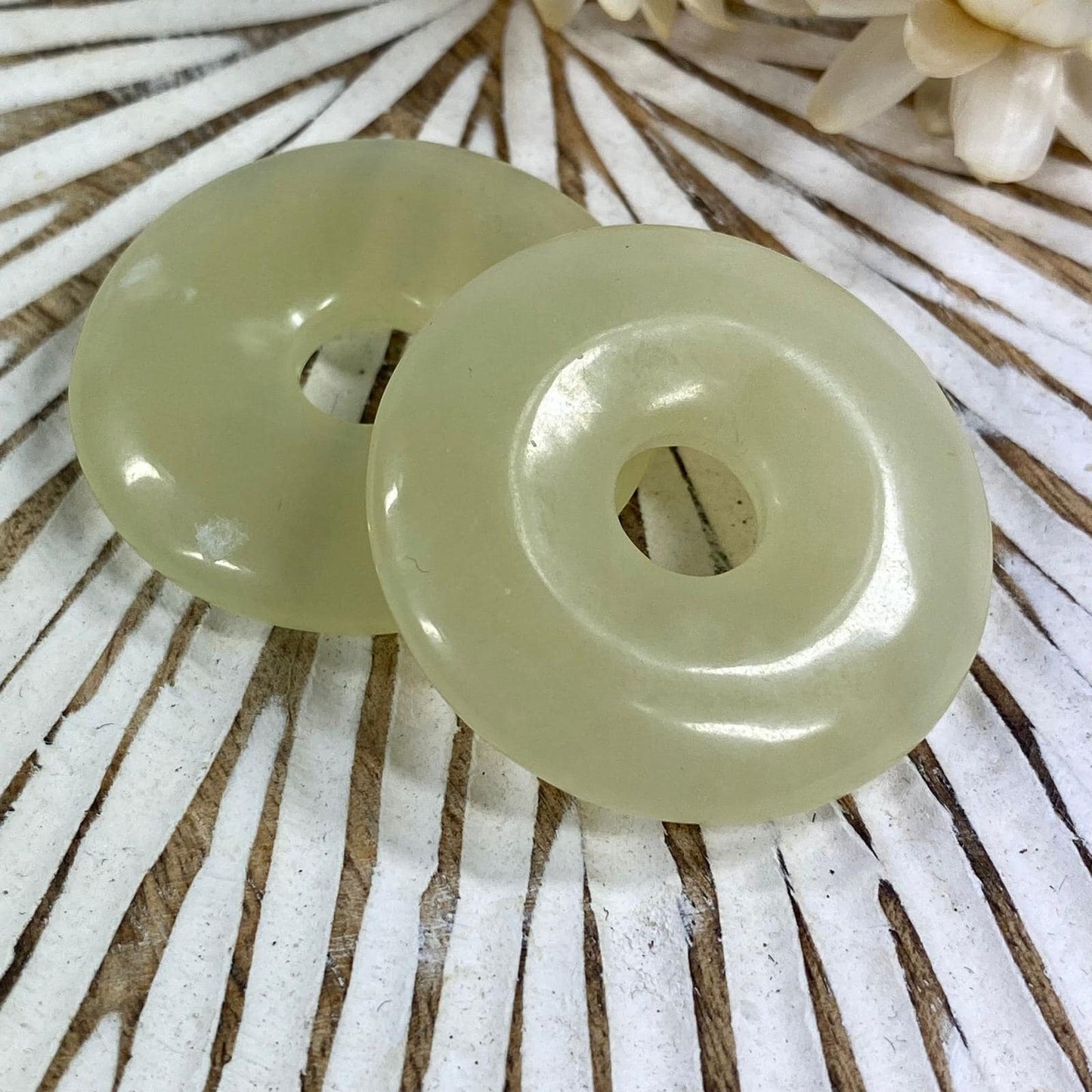 JADE - Donut