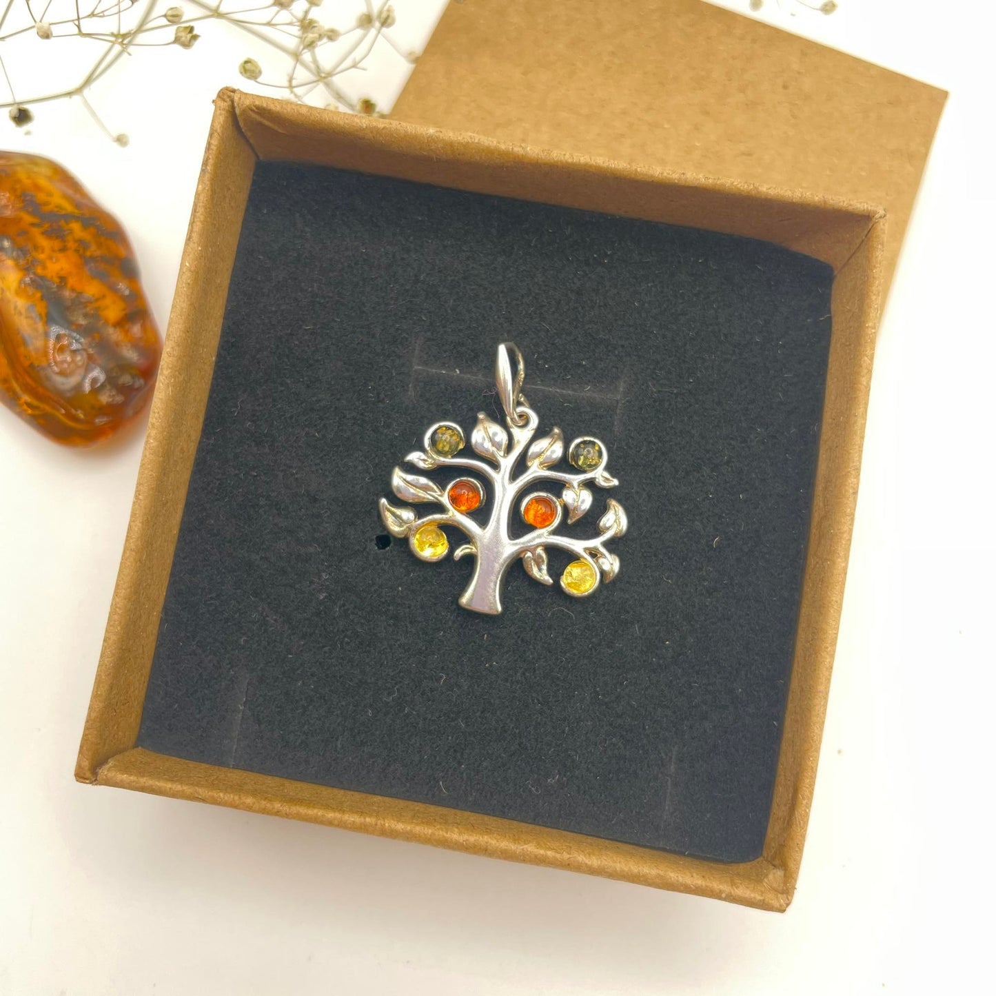 Bernstein Anhänger Lebensbaum mit Blätter in Silber – dreifarbiger Bernstein in warmen Honig- und Cognactönen, ca. 2,5x2 cm, Unikat von WUNDERSTEIN
