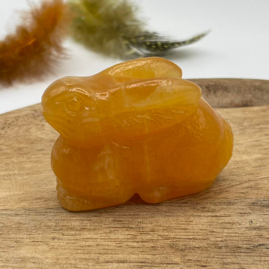 Edelstein-Häschen Orangencalzit