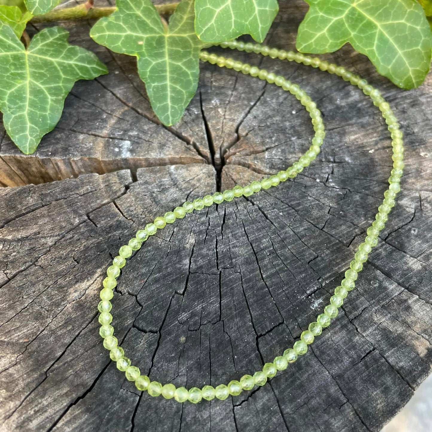 Peridot - Kette facettiert