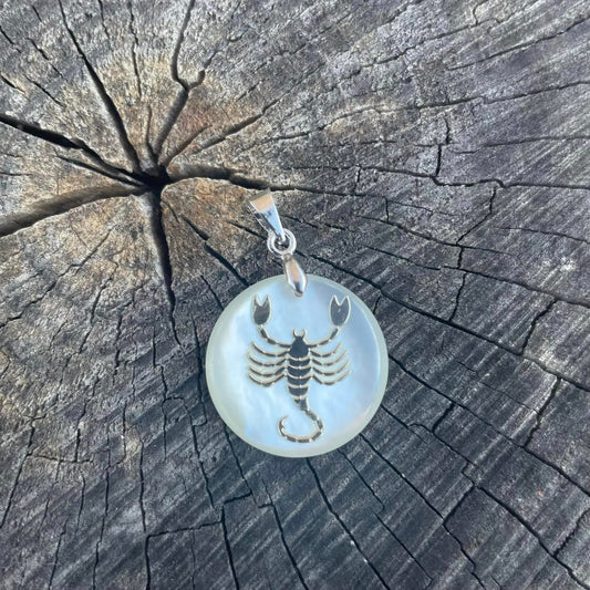 Sternzeichen-Anhänger "PERLMUTT" - Skorpion