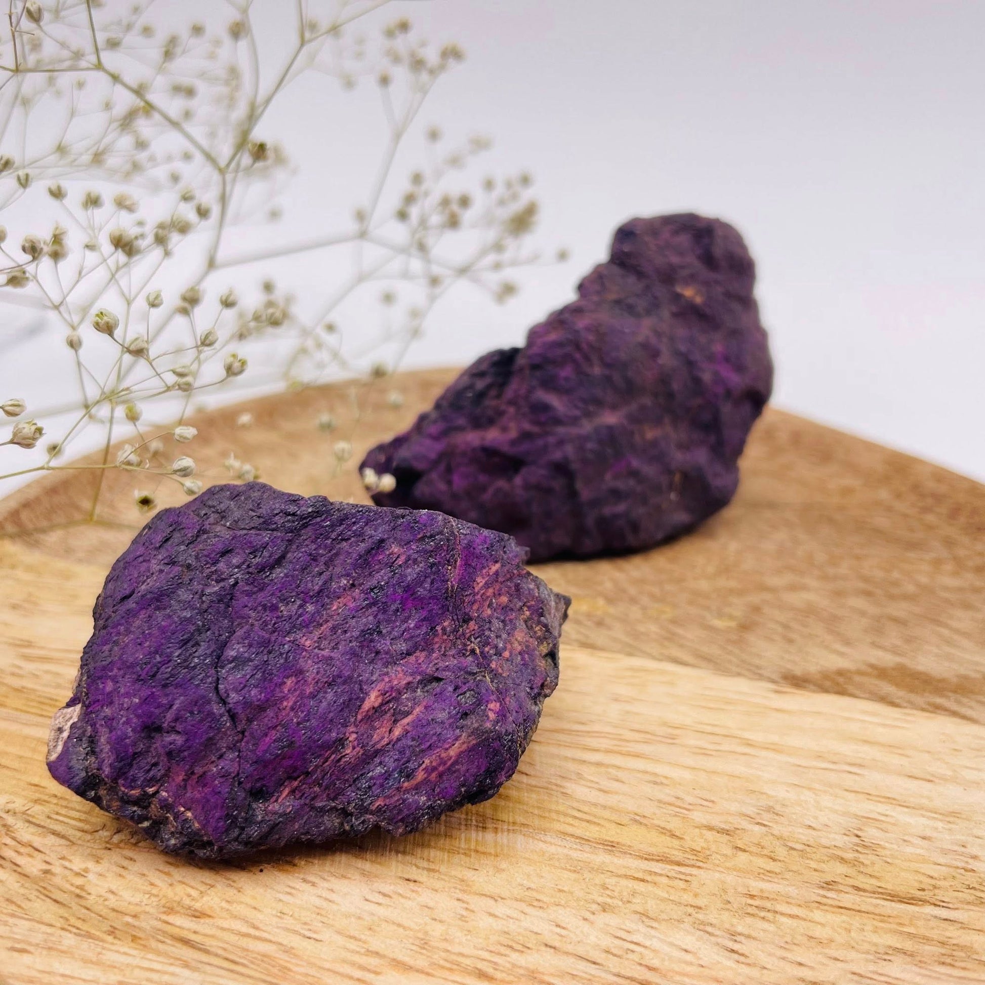 Seltener Purpurit Rohstein aus Namibia – intensiv violettes Mineral für Sammler und Edelsteinliebhaber, WUNDERSTEIN
