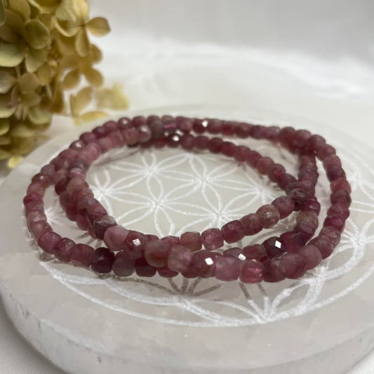 WÜRFEL-ARMBAND 4mm - Rosa Turmalin