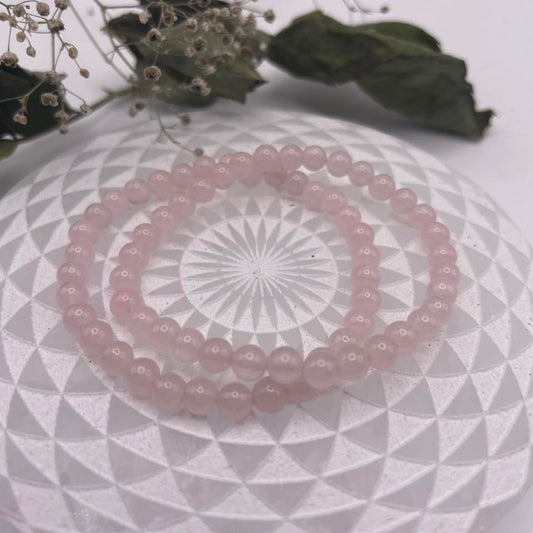 Kinderkugelarmband mit 4mm Rosenquarz-Perlen in zartem Rosa – WUNDERSTEIN
