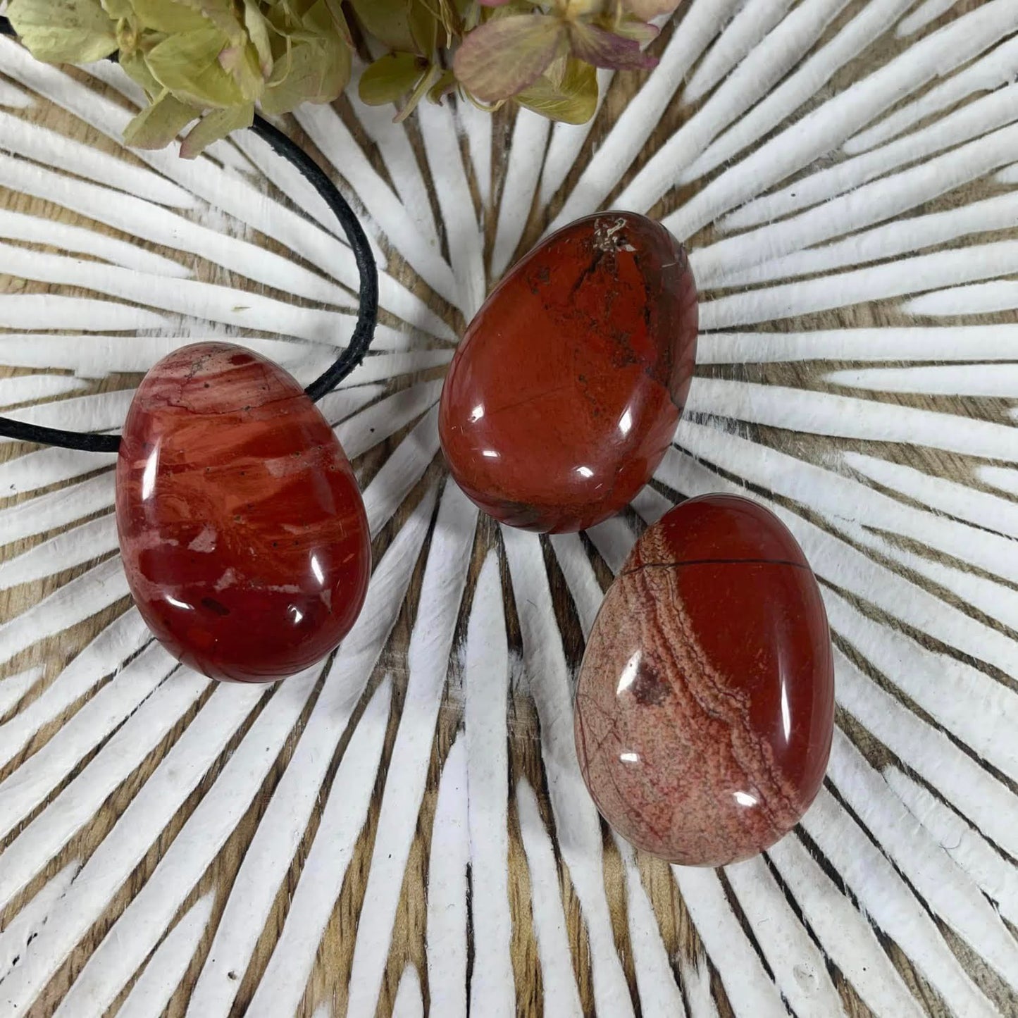 Edelsteintropfen - Anhänger gebohrt - Roter Jaspis