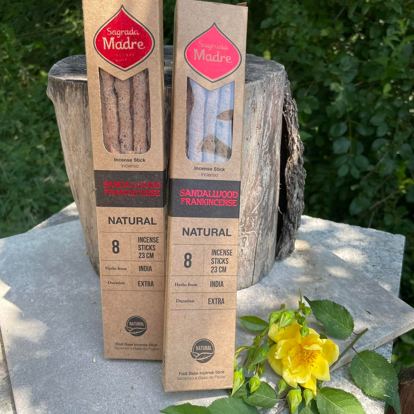 Sandelholz & Weihrauch Räucherstäbchen von Sagrada Madre – warm, hölzern & friedvoll – WUNDERSTEIN