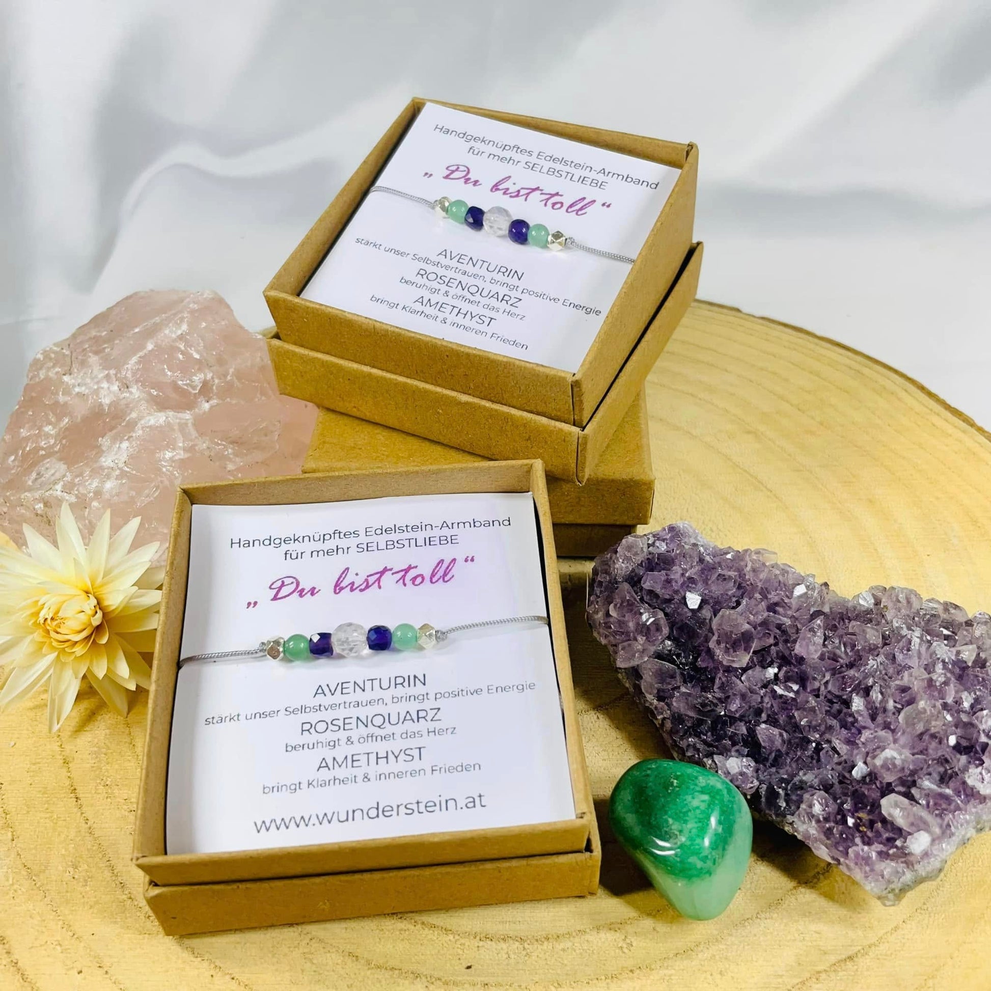 Handgefertigtes Selbstliebe-Armband mit Rosenquarz, Amethyst und Aventurin in der Geschenkbox – WUNDERSTEIN