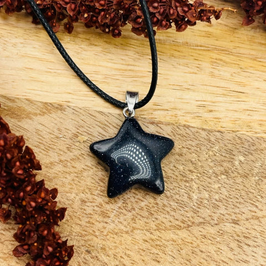 Blaufluss Kette mit Stern-Anhänger aus Schmuckglas, ca. 2,5 cm Durchmesser – WUNDERSTEIN
