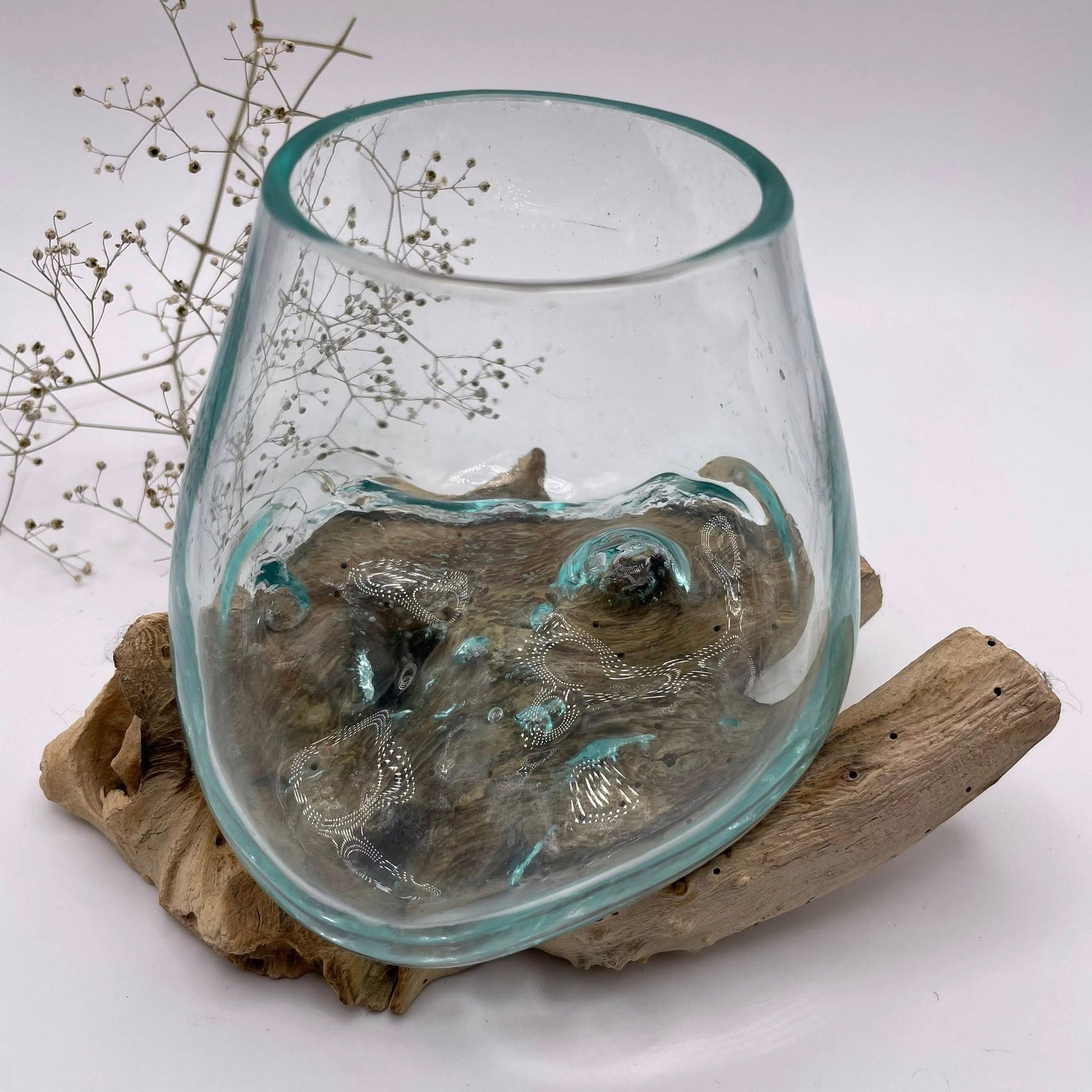 Tischdeko Wurzelholz mit Glasschale aus Upcycling-Glas – Naturdesign von WUNDERSTEIN